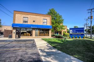 Photo of Simply Self Storage - Glenview, IL - Milwaukee Ave