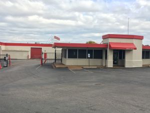 Photo of Devon Self Storage - Poplar Ave.