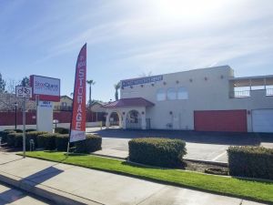 Photo of StorQuest - Bakersfield / White