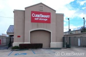 Photo of CubeSmart Self Storage - Gretna - 2321 Belle Chasse Highway