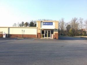 Photo of Life Storage - Cumming - 2016 Atlanta Highway