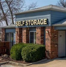 Photo of iStorage Highpointe Village
