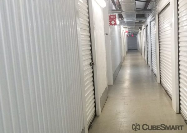 CubeSmart Self Storage - Pearland - 1919 E Broadway St 1919 E Broadway St Pearland, TX - Photo 6