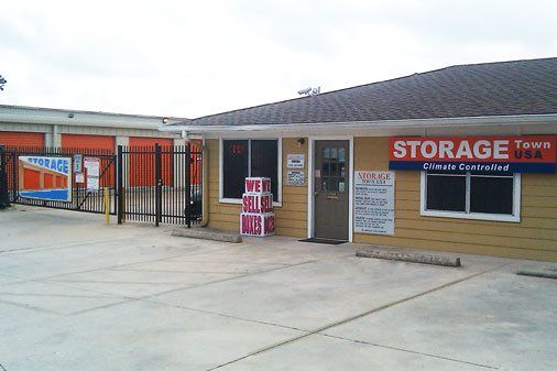 Storage Town Usa Austin T Rates Selfstorage Com Storage Town Usa Austin13107 Dessau Rd Austin Tx Photo 0