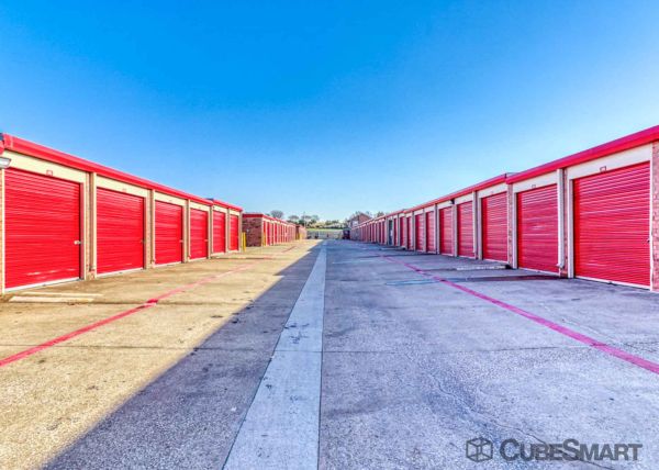 Photo of CubeSmart Self Storage - Lewisville - 501 State Highway 121 Bypass