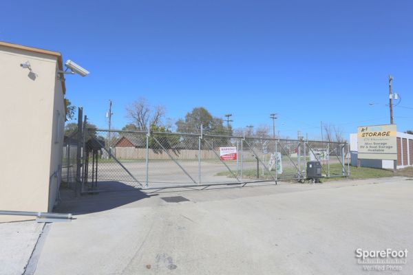 A1 Mini Storage Of Houston Lowest Rates Selfstorage A1 Mini Storage Of Houston5819 Victory Drive Houston Tx Photo 1