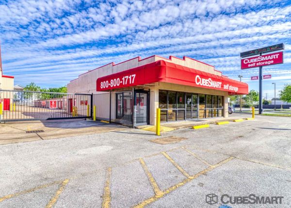 Photo of CubeSmart Self Storage - Houston - 7017 Almeda Rd