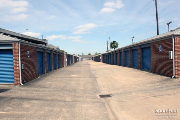 Security Self Storage - South Main - Houston - 8100 South Main Street 8100 South Main Street Houston, TX - Photo 4