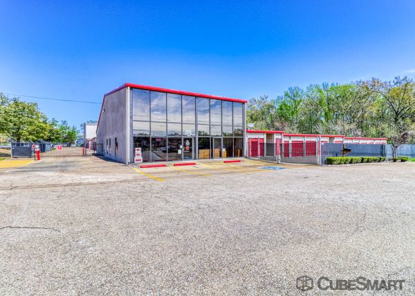 Photo of CubeSmart Self Storage - Tyler - 6212 Hollytree Dr