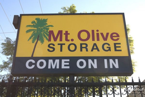 Mt Olive Storage Compare Prices Selfstorage Mt Olive Storage1500 Crestfield Drive Duarte Ca Photo 1