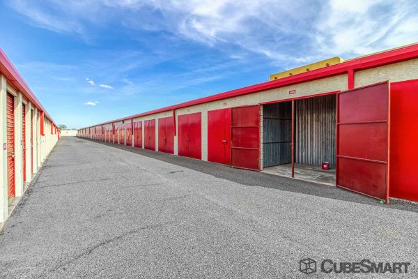 Photo of CubeSmart Self Storage - Surprise - 15821 North Dysart Road