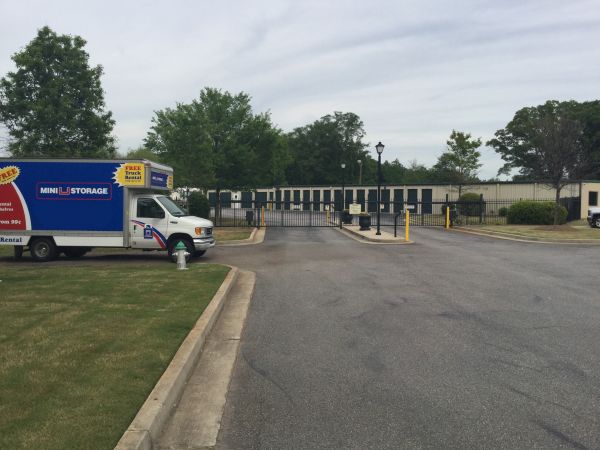 Mini U Storage Athens Compare Prices Selfstorage Mini U Storage Athens2375 Lexington Rd Athens Ga Photo 5