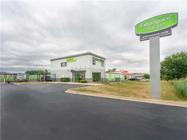 Photo of Extra Space Storage - 1108 - Crest Hill - Larkin Av