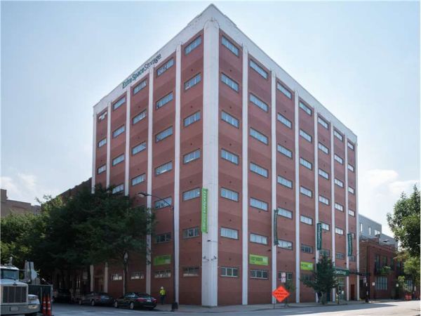 Photo of Extra Space Storage - 8382 - Chicago - W Adams St