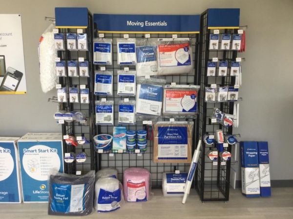 Life Storage - Morton Grove 6505 Oakton Street Morton Grove, IL - Photo 1