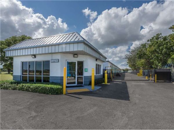 Photo of Extra Space Storage - 0515 - West Palm Beach - 401 N Military Trail