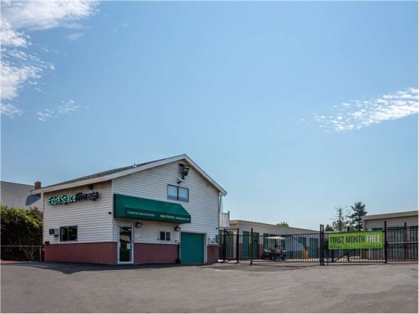 Photo of Extra Space Storage - 1155 - Manchester - Candia Rd