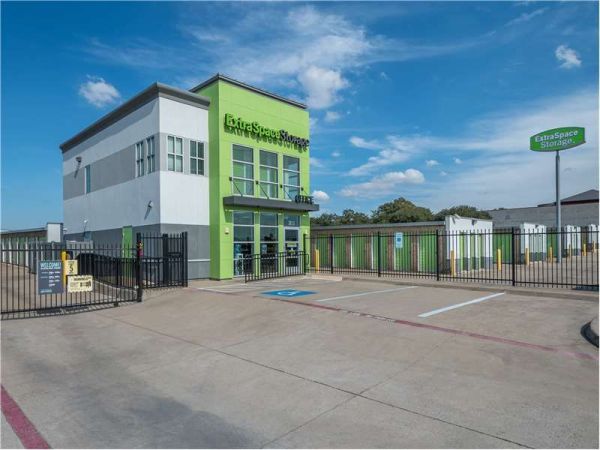 Photo of Extra Space Storage - 0272 - Bedford - Airport Freeway