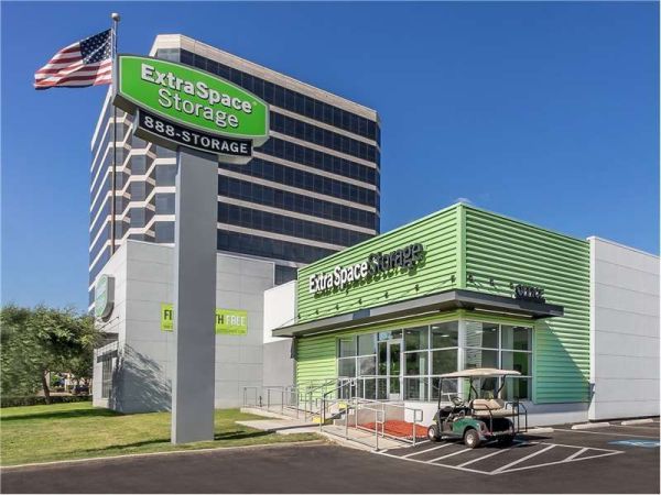 Photo of Extra Space Storage - 0476 - Dallas - N Central Expressway