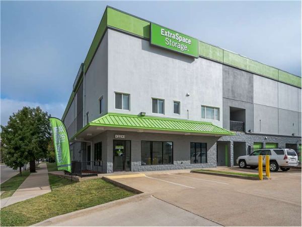 Photo of Extra Space Storage - 0755 - Dallas - McKinney Ave