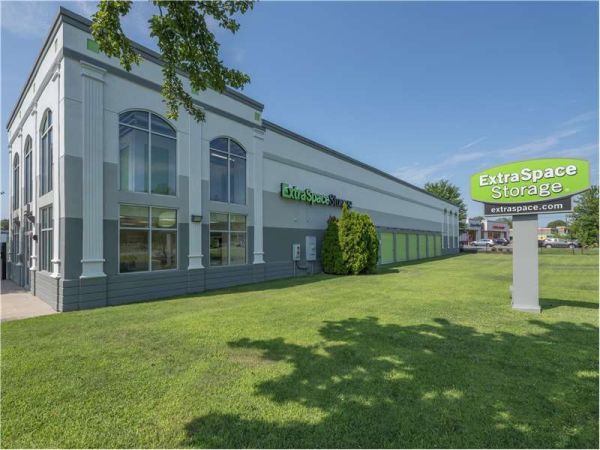 Photo of Extra Space Storage - 1398 - Centereach - Middle Country Rd