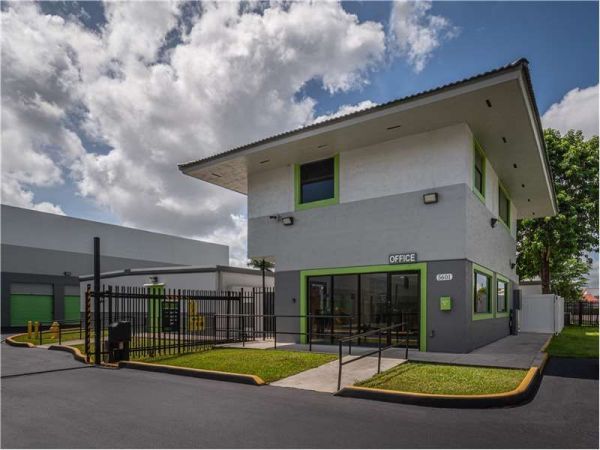 Photo of Extra Space Storage - 0255 - Miami - SW 135th Ave