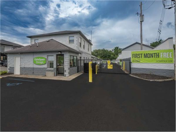 Photo of Extra Space Storage - 0402 - Louisville - Dixie Hwy