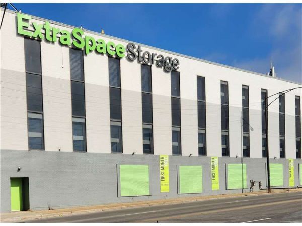 Photo of Extra Space Storage - 0685 - Chicago - W Fullerton Ave
