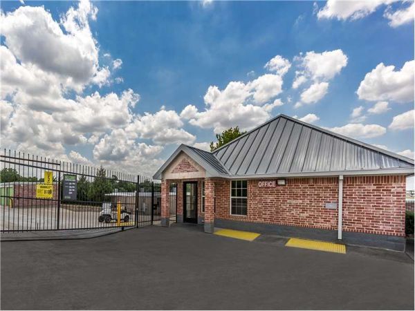 Photo of Extra Space Storage - 1618 - Dallas - Lyndon B Johnson Freeway