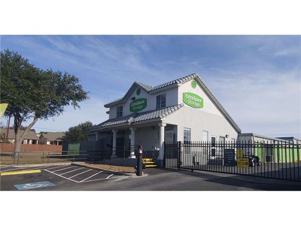 Photo of Extra Space Storage - 1326 - San Antonio - Westchase Dr