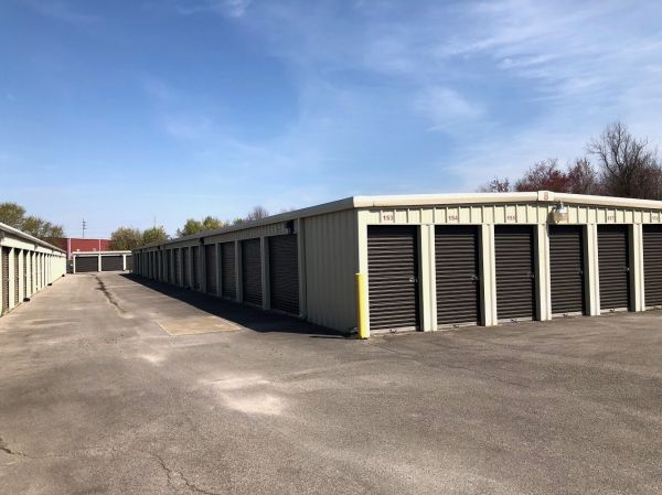 Huntsville Lock Storage, LLC 850 Winchester Road Northeast Huntsville, AL - Photo 28