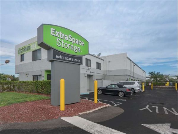 Photo of Extra Space Storage - 0819 - Fort Lauderdale - Commercial Blvd