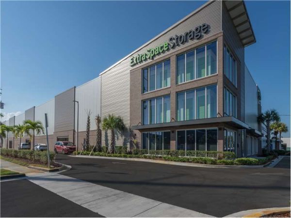 Photo of Extra Space Storage - 1832 - Hollywood - South Dixie Hwy