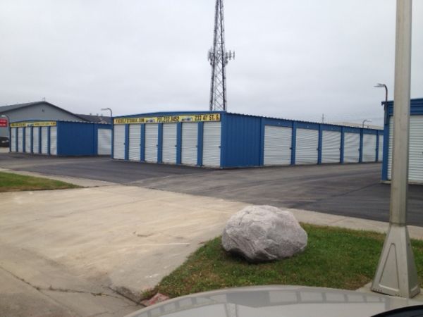 Corwin Fargo Nd >> Fargo Space Center - West: Lowest Rates - SelfStorage.com Corwin Fargo Nd >> Fargo Space Center - West: Lowest Rates - SelfStorage.com