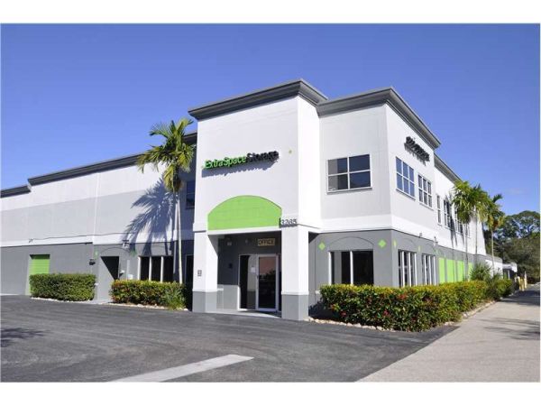Photo of Extra Space Storage - 8542 - Sarasota - 3265 University Pkwy