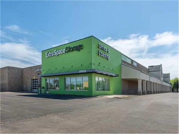 Photo of Extra Space Storage - 7240 - Zion - Sheridan Rd