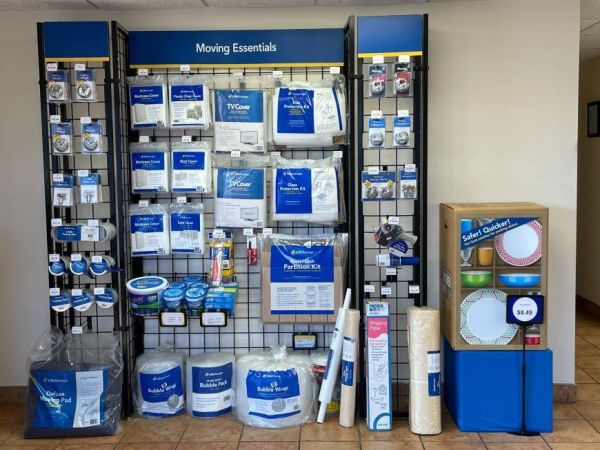 Life Storage - Jackson - 6011 I-55 North 6011 I-55 N Jackson, MS - Photo 1