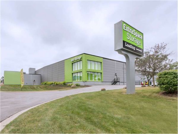 Photo of Extra Space Storage - 8803 - Glen Ellyn - Main Street