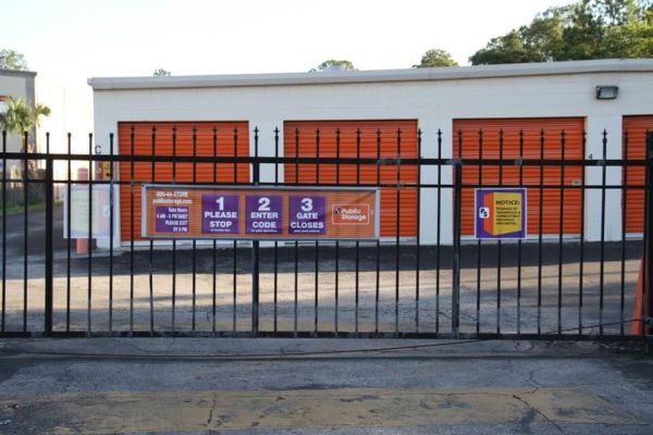 Public Storage - Jacksonville - 8523 Baymeadows Road 8523 Baymeadows Road Jacksonville, FL - Photo 3