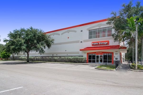 Photo of Public Storage - Pembroke Pines - 1611 S Douglas Road