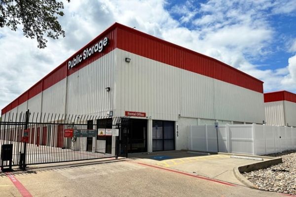 Photo of Public Storage - Dallas - 2105 Winsted Drive