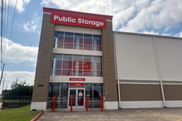Photo of Public Storage - Austin - 2301 E Ben White Blvd