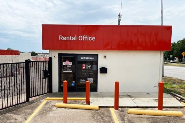 Photo of Public Storage - Fort Worth - 4750 Hemphill Street