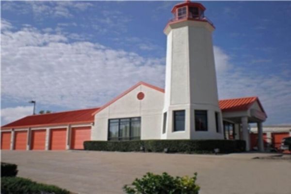 Photo of Public Storage - Lewisville - 601 North Stemmons Freeway