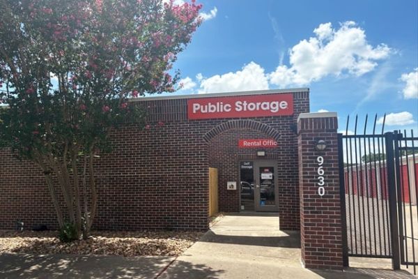 Photo of Public Storage - Houston - 9630 Hillcroft Street