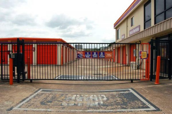 Public Storage Houston 3703 Westheimer Blvd Lowest