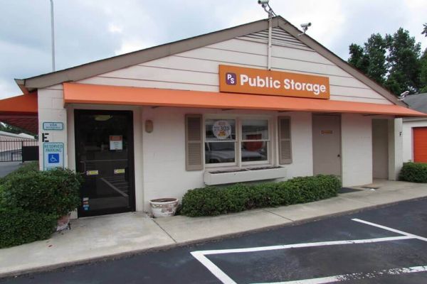 Photo of Public Storage - Lexington - 951 N Main Street