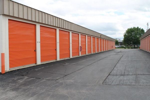 Public Storage - West Allis - 11122 W Lincoln Ave 11122 W Lincoln Ave West Allis, WI - Photo 1