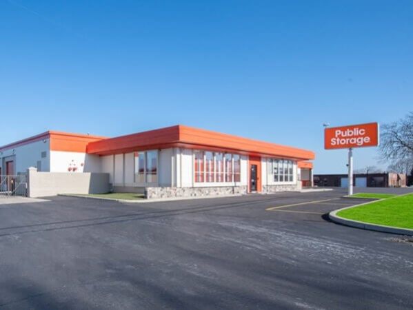 Photo of Public Storage - Glenview - 3320 W Lake Ave