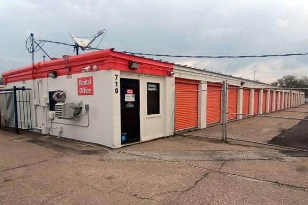 Photo of Public Storage - Topeka - 710 SE 8th Ave